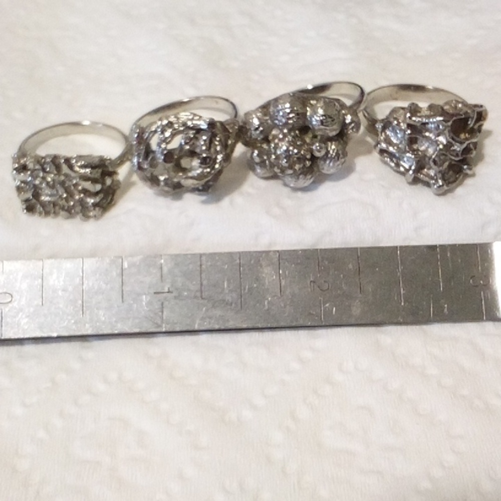Lot Of 4 Chunky Vintage Vogue Adjustable Rings